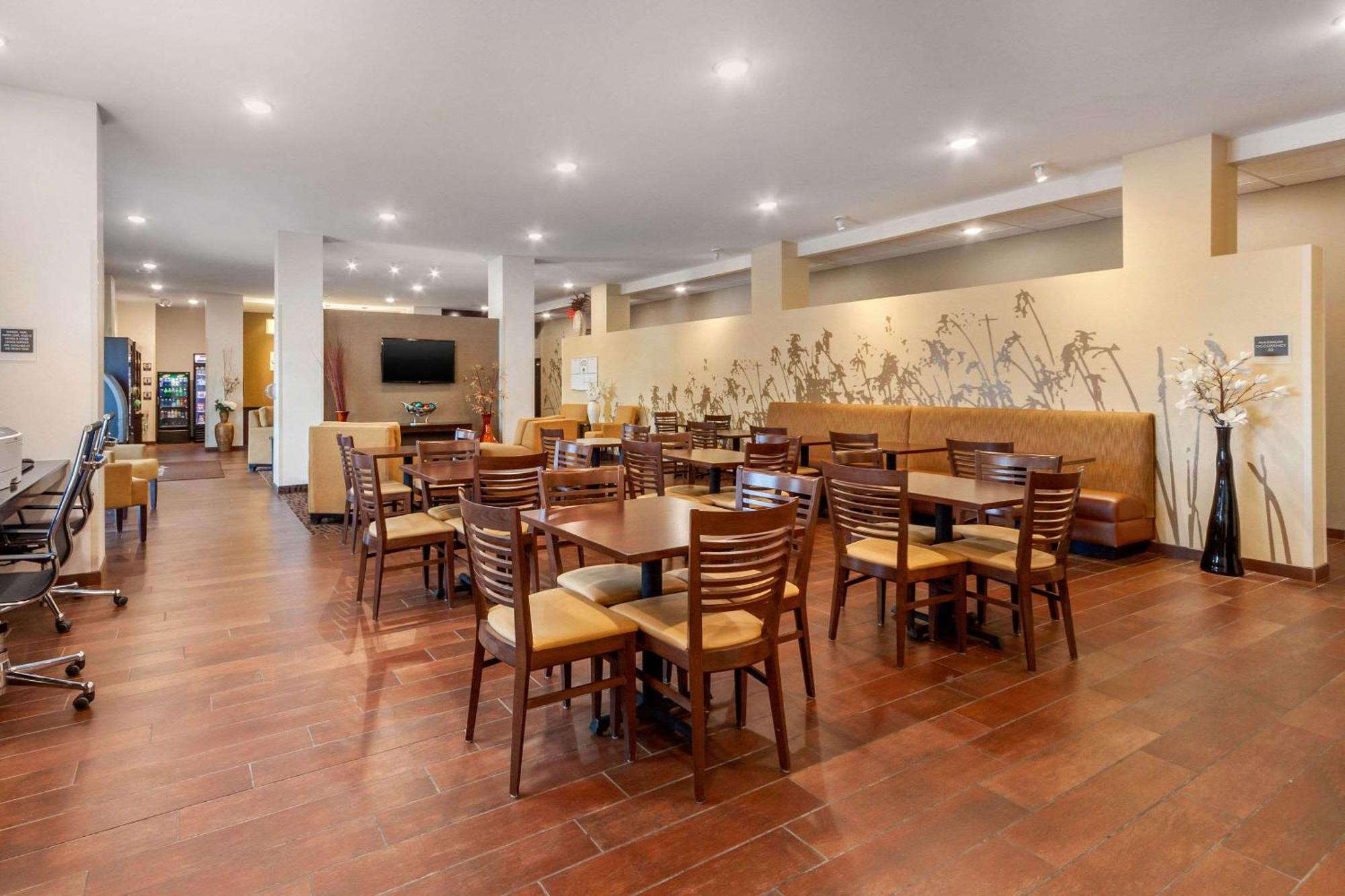 Sleep Inn & Suites Lincoln University Area Ngoại thất bức ảnh