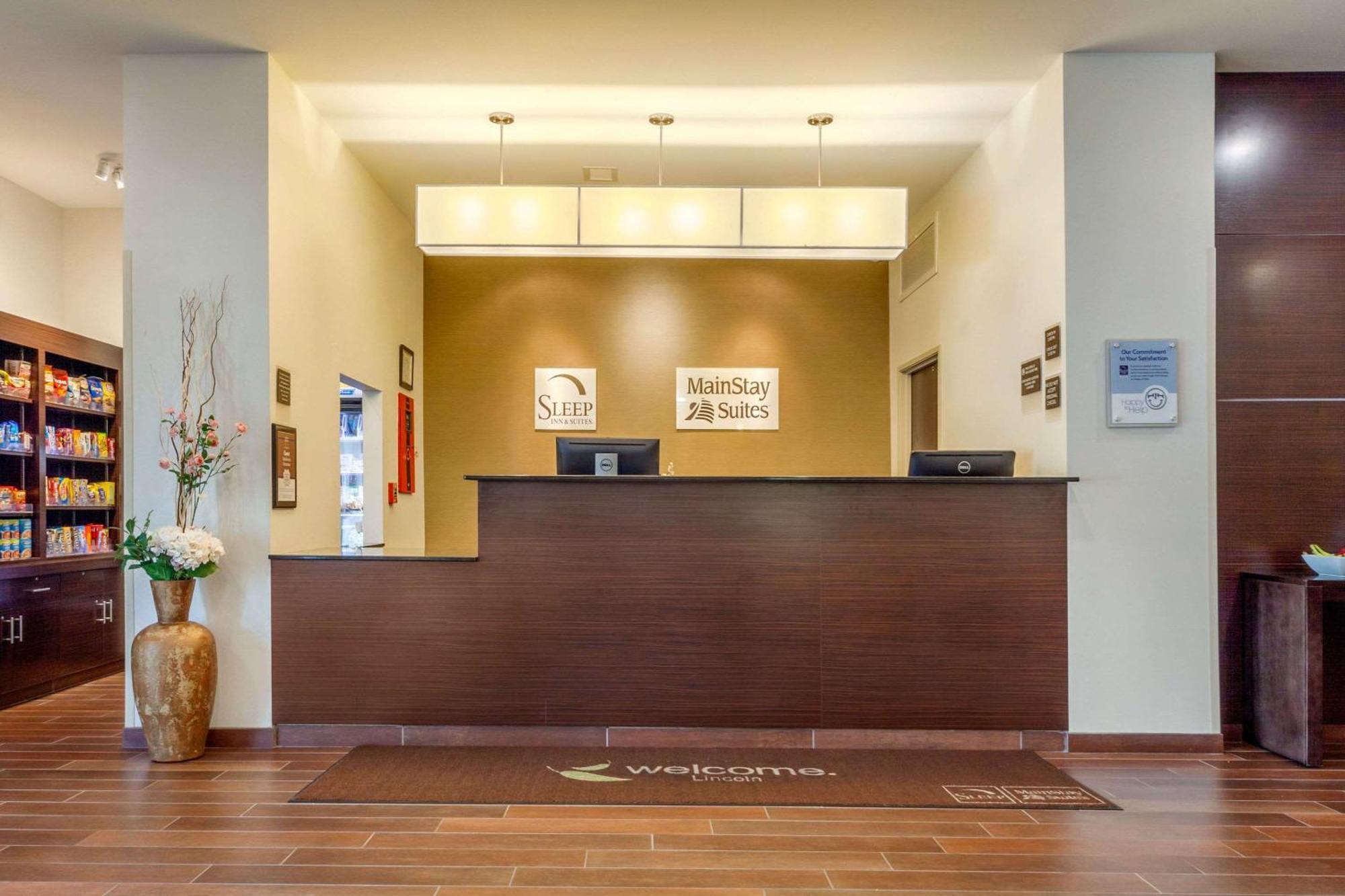 Sleep Inn & Suites Lincoln University Area Ngoại thất bức ảnh